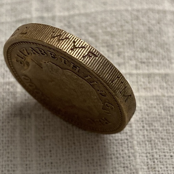 Rare Vintage 2000 Queen Elizabeth One Pound upside down PLEIDIOL WYF IM OWLAD - Picture 5 of 7
